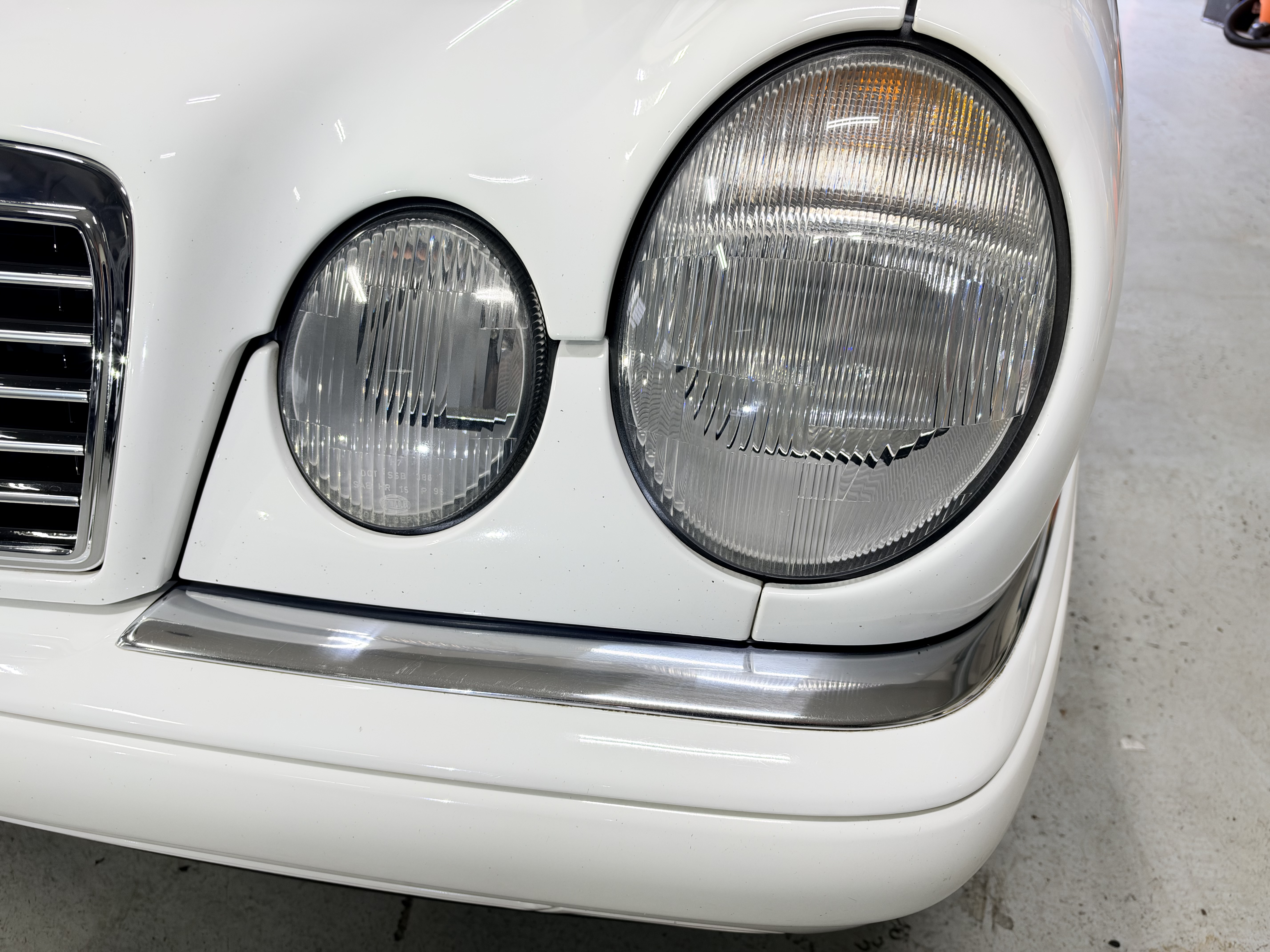 Used 1998 Mercedes-Benz E 300 Sedan image 5