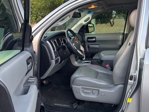 Used 2017 Toyota Sequoia Limited image 8