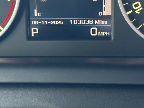 Used 2016 Land Rover LR4 HSE Silver Edition image 4