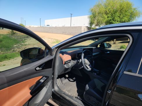 Used 2021 Volkswagen ID.4 Pro S w/ Gradient Package image 12