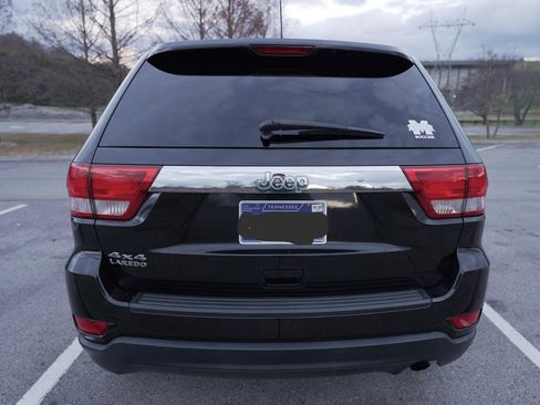 Used 2011 Jeep Grand Cherokee Laredo image 6