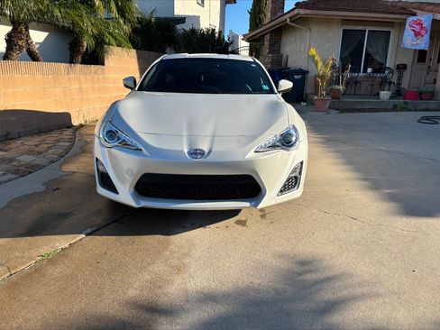 Used 2013 Scion FR-S image 5