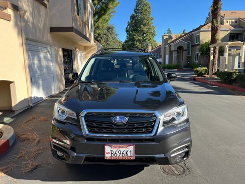 Used 2018 Subaru Forester 2.5i Premium w/ Popular Package #2A AWD/4WD image 8