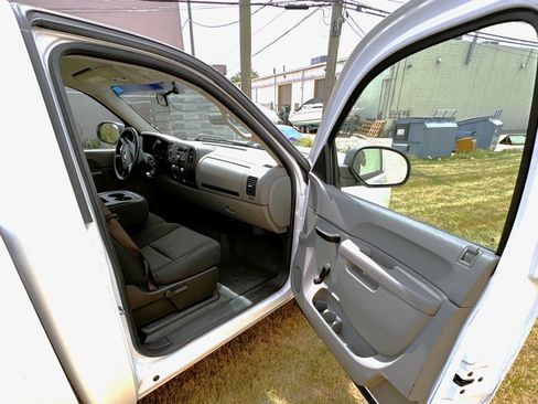 Used 2012 Chevrolet Silverado 1500 W/T image 17