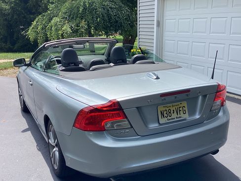 Used 2013 Volvo C70 T5 FWD image 6