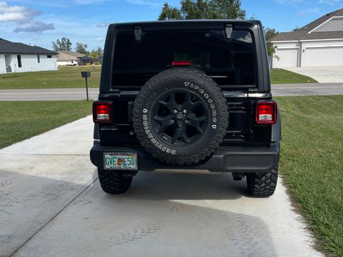 Used 2019 Jeep Wrangler Unlimited Sport S image 13