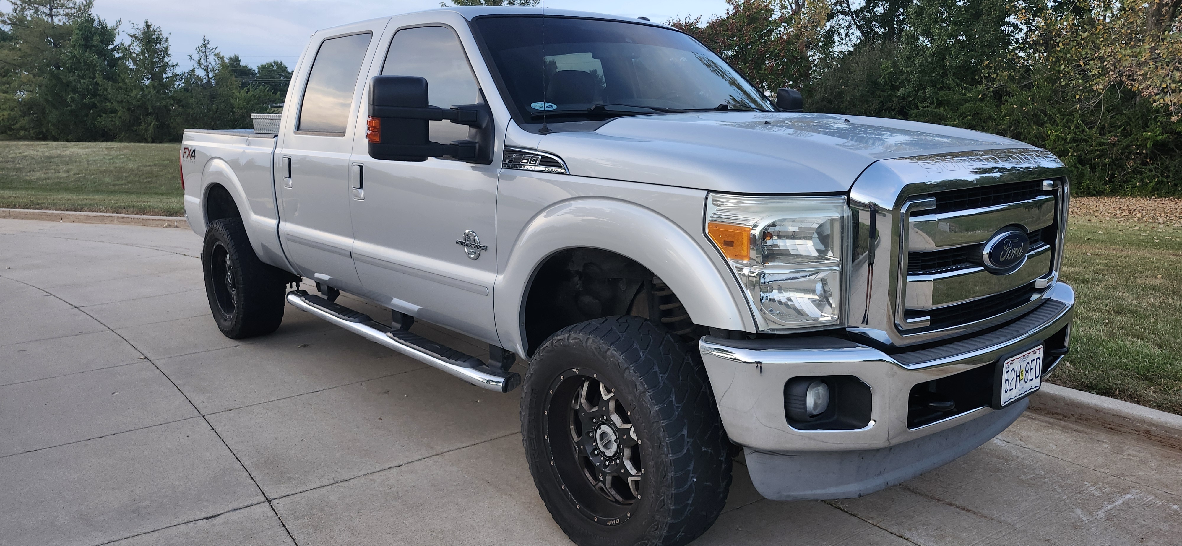 Used 2013 Ford F250 Lariat w/ FX4 Off Road Pkg AWD/4WD image 2
