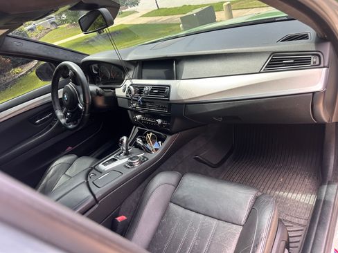 Used 2014 BMW M5 RWD image 12