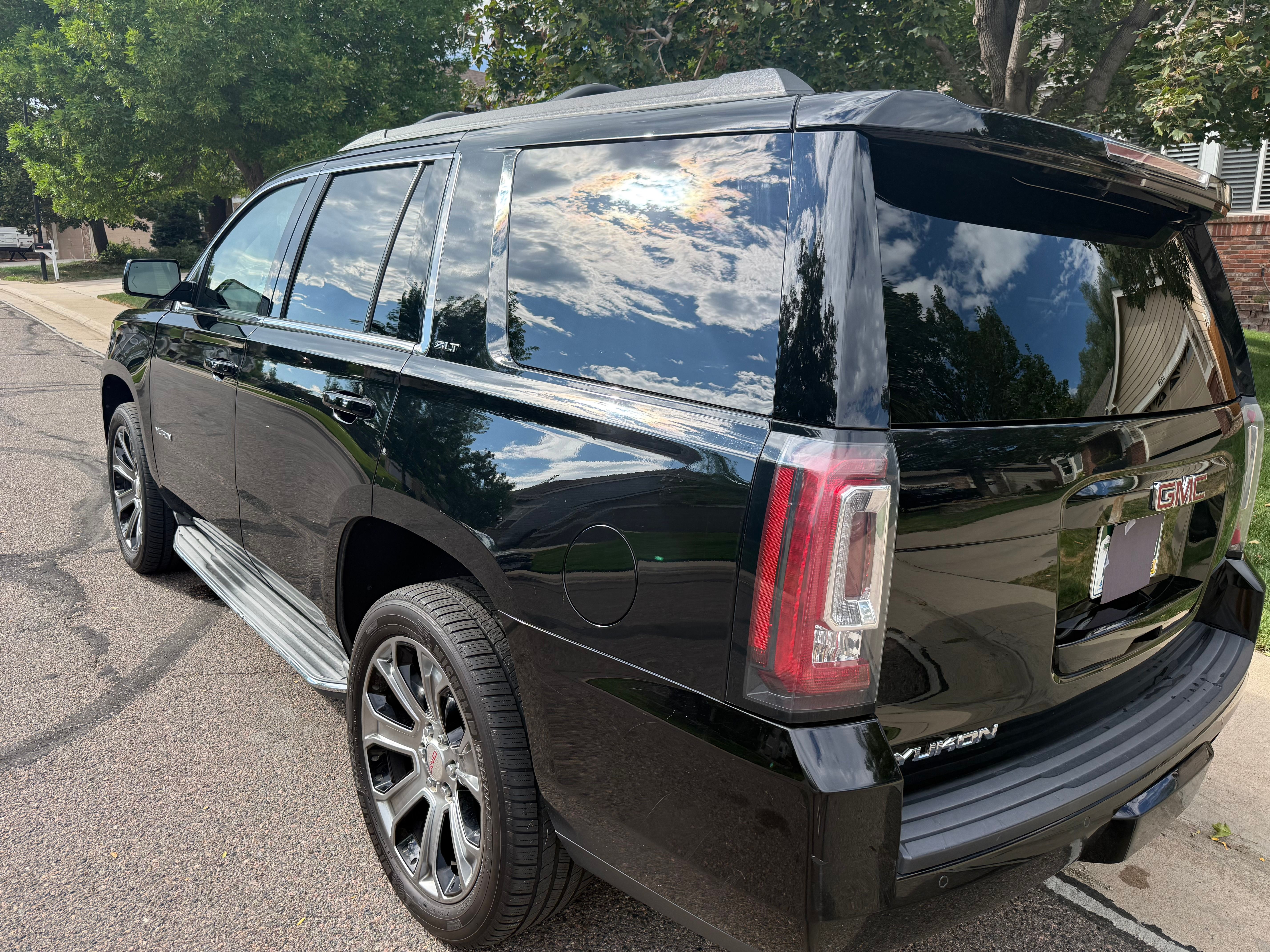 Used 2015 GMC Yukon SLT w/ Open Road Package AWD/4WD image 8