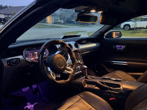 Used 2019 Ford Mustang GT Premium RWD image 17