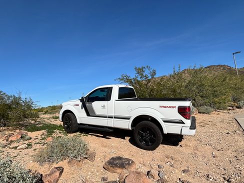 Used 2014 Ford F150 FX4 w/ FX Appearance Package image 8