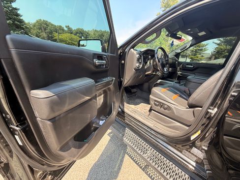 Used 2021 GMC Sierra 1500 AT4 AWD/4WD image 16