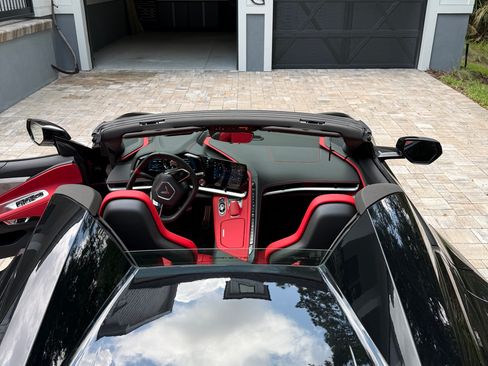 Used 2024 Chevrolet Corvette Stingray Preferred Conv w/ 2LT RWD image 9