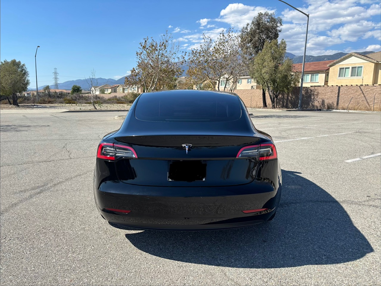 Used 2022 Tesla Model 3 Standard Range RWD image 4
