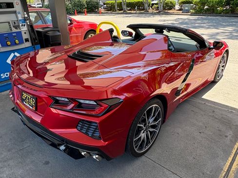 Used 2024 Chevrolet Corvette Stingray Premium Conv w/ 3LT image 2