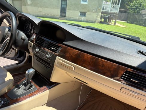 Used 2012 BMW 335i Convertible RWD image 12