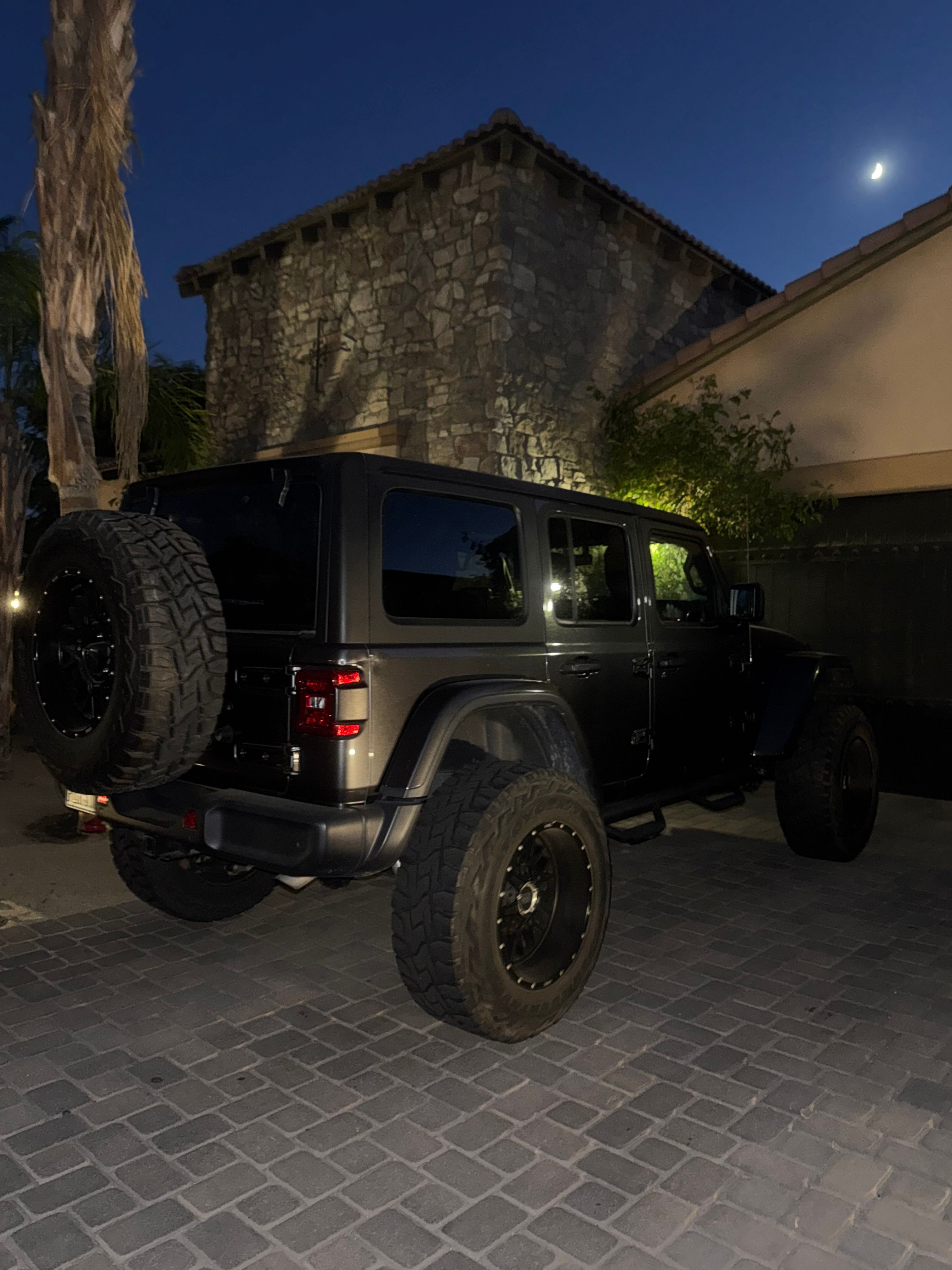 Used 2020 Jeep Wrangler Unlimited Rubicon AWD/4WD image 16