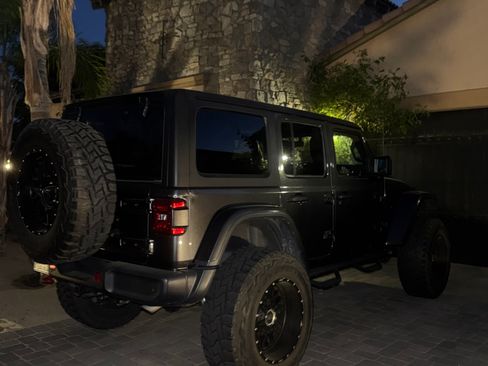 Used 2020 Jeep Wrangler Unlimited Rubicon AWD/4WD image 16