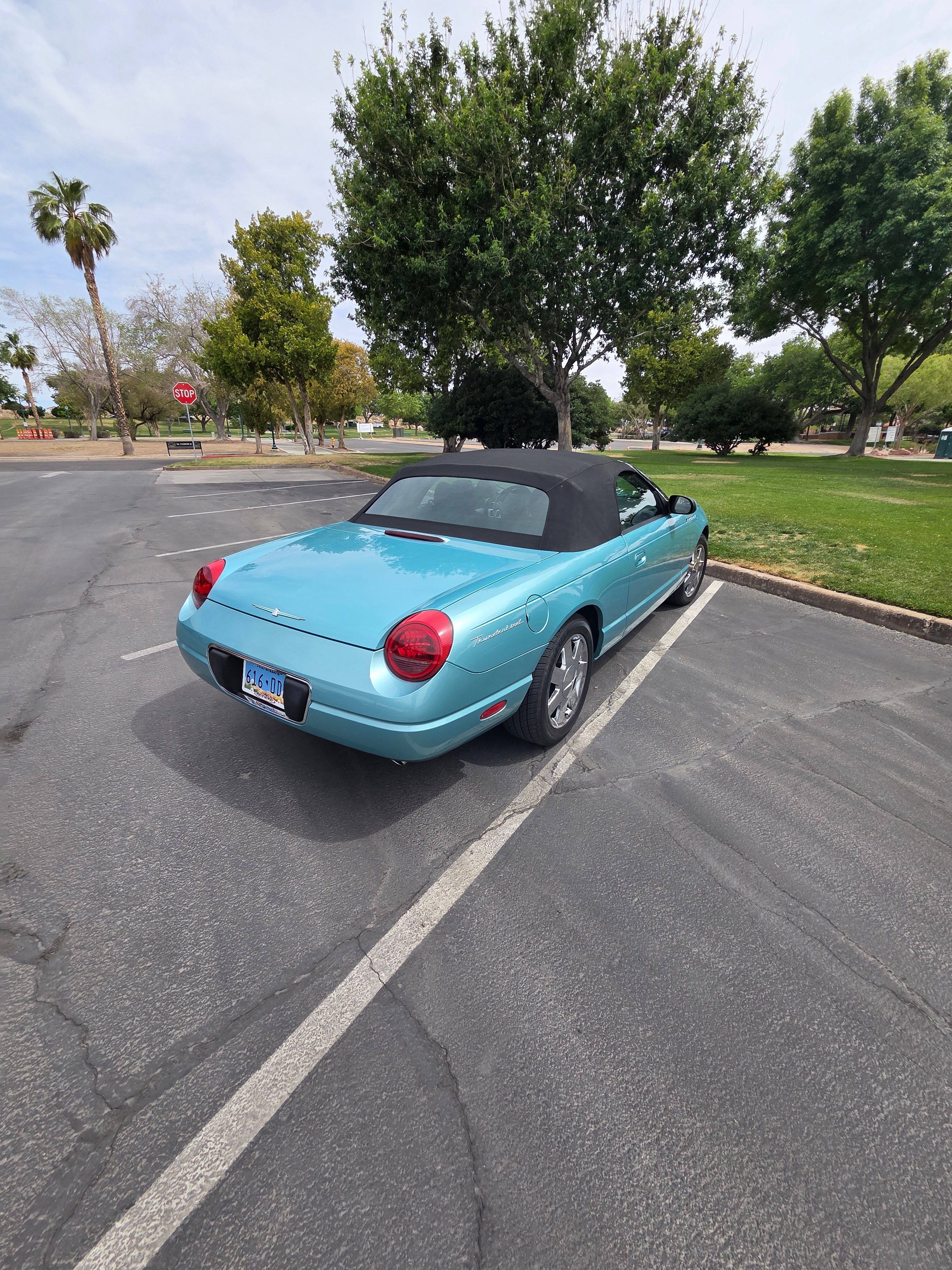 Used 2002 Ford Thunderbird RWD image 4