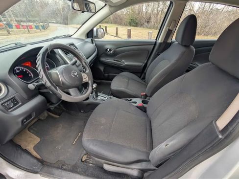 Used 2013 Nissan Versa SV image 4