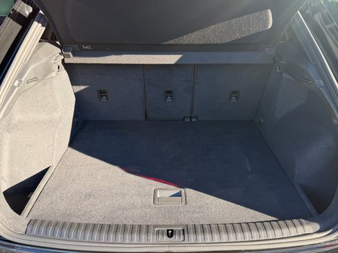 Used 2021 Audi Q3 2.0T Premium Plus w/ Premium Plus Package image 9