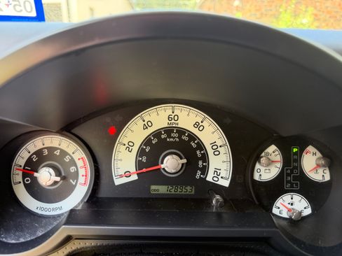 Used 2010 Toyota FJ Cruiser 4WD image 10