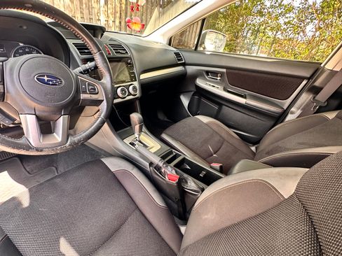 Used 2017 Subaru Crosstrek 2.0i Premium image 8