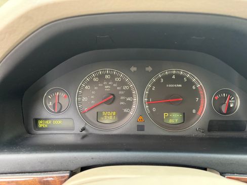 Used 2005 Volvo S80 2.5T FWD image 9