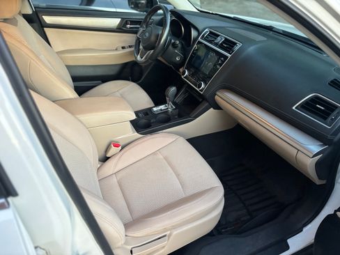 Used 2018 Subaru Outback 2.5i Premium image 14