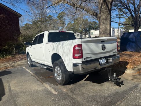 Used 2022 RAM 2500 Big Horn w/ Level 1 Equipment Group image 11