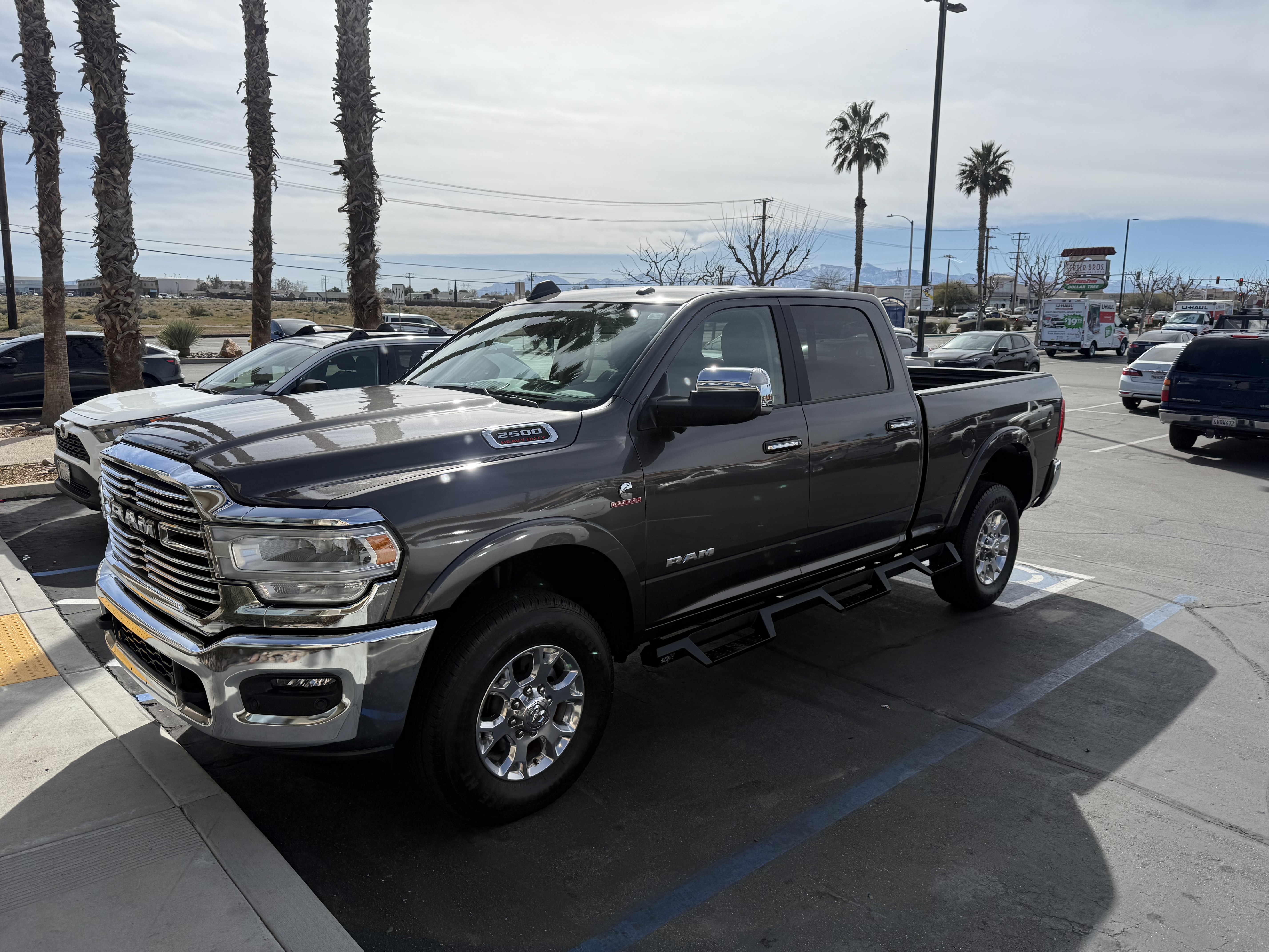 Used 2022 RAM 2500 Laramie AWD/4WD image 4