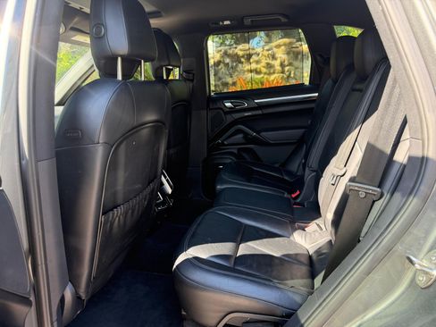 Used 2014 Porsche Cayenne S AWD/4WD image 10