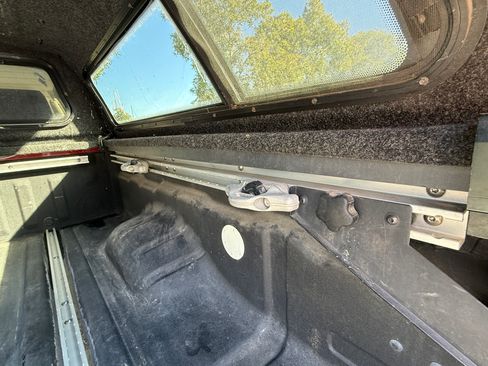 Used 2008 Nissan Frontier SE w/ SE Value Truck Pkg image 15