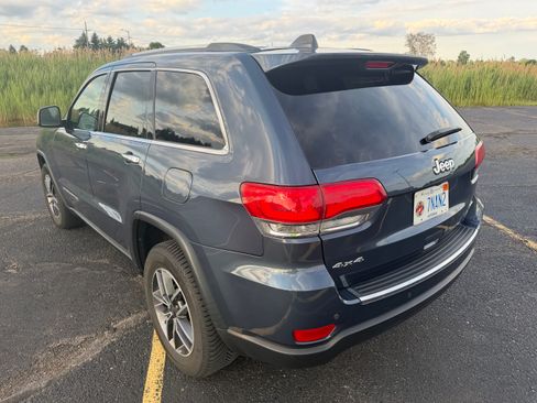 Used 2019 Jeep Grand Cherokee Limited w/ Luxury Group II AWD/4WD image 4