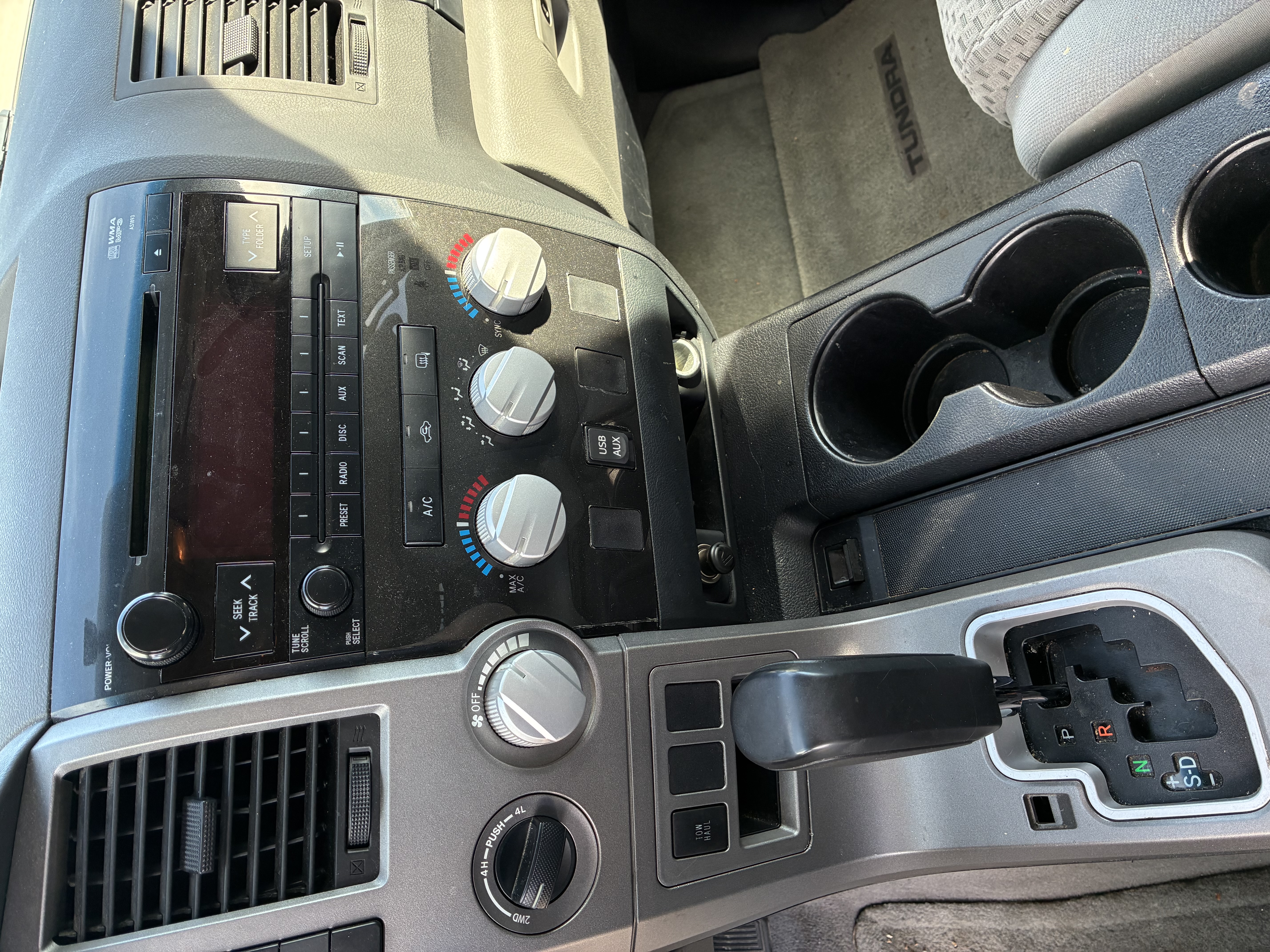 Used 2010 Toyota Tundra 4x4 Double Cab w/ TRD Off-Road Pkg image 12