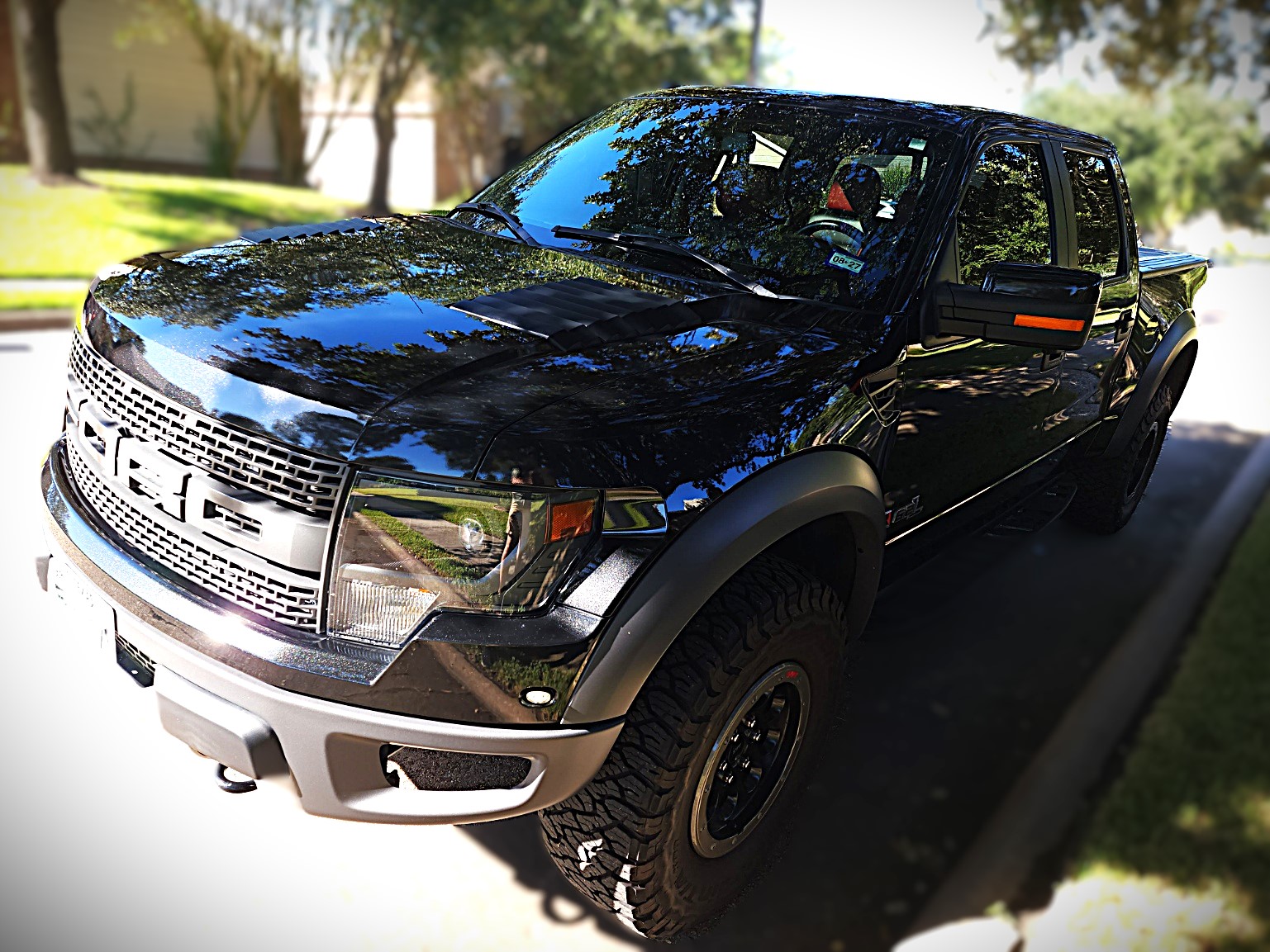 Used 2014 Ford F150 Raptor w/ Equipment Group 801A Luxury AWD/4WD image 4