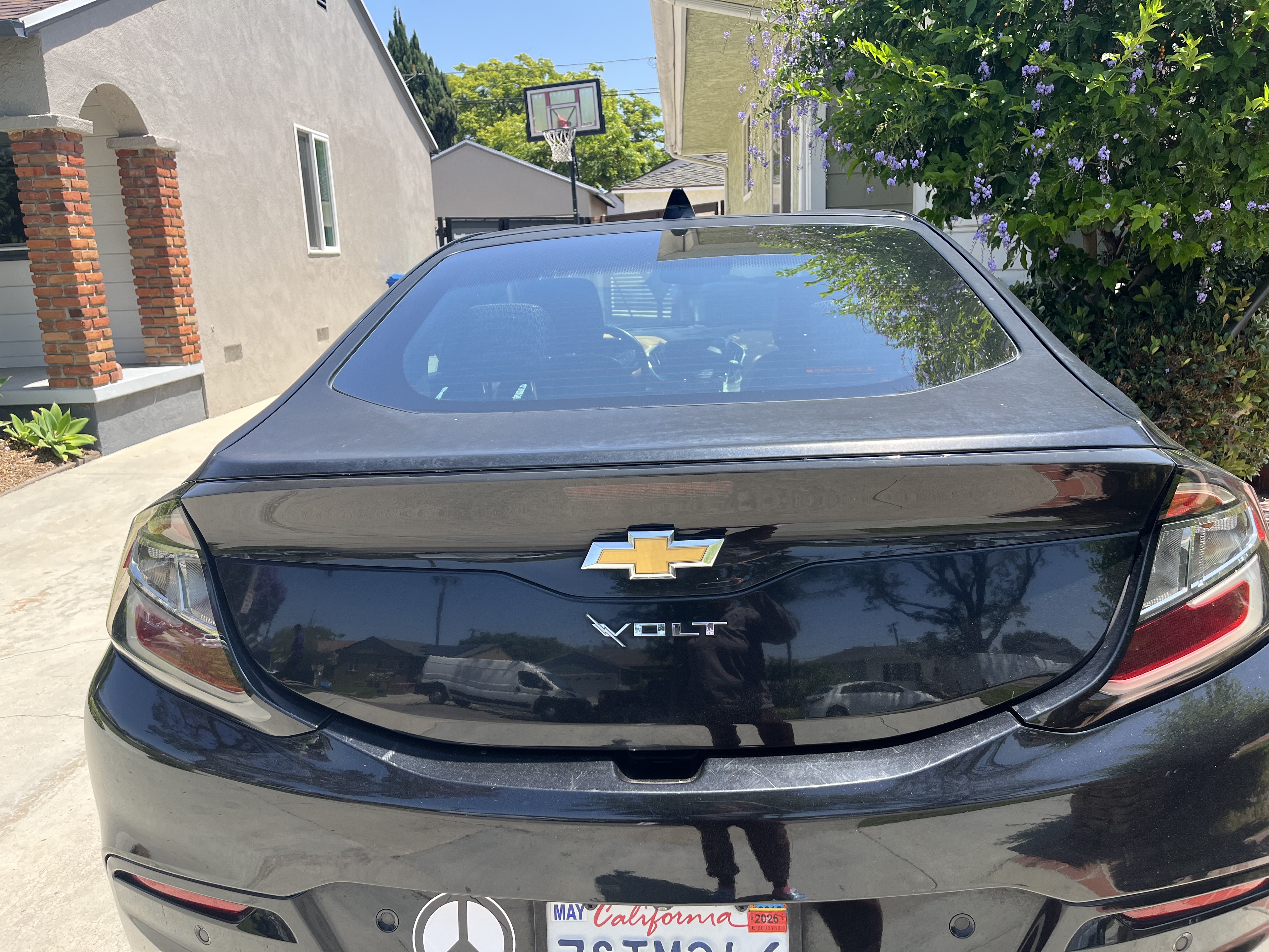 Used 2017 Chevrolet Volt Premier w/ Driver Confidence II Package FWD image 4