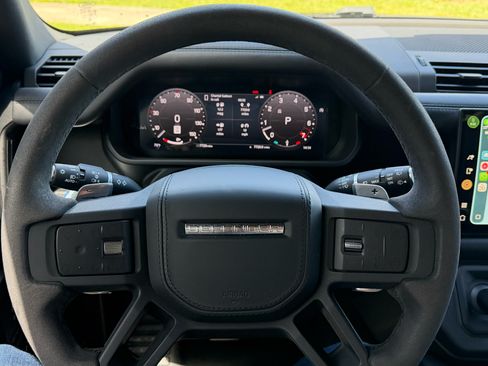 Used 2024 Land Rover Defender 90 Carpathian Edition image 11