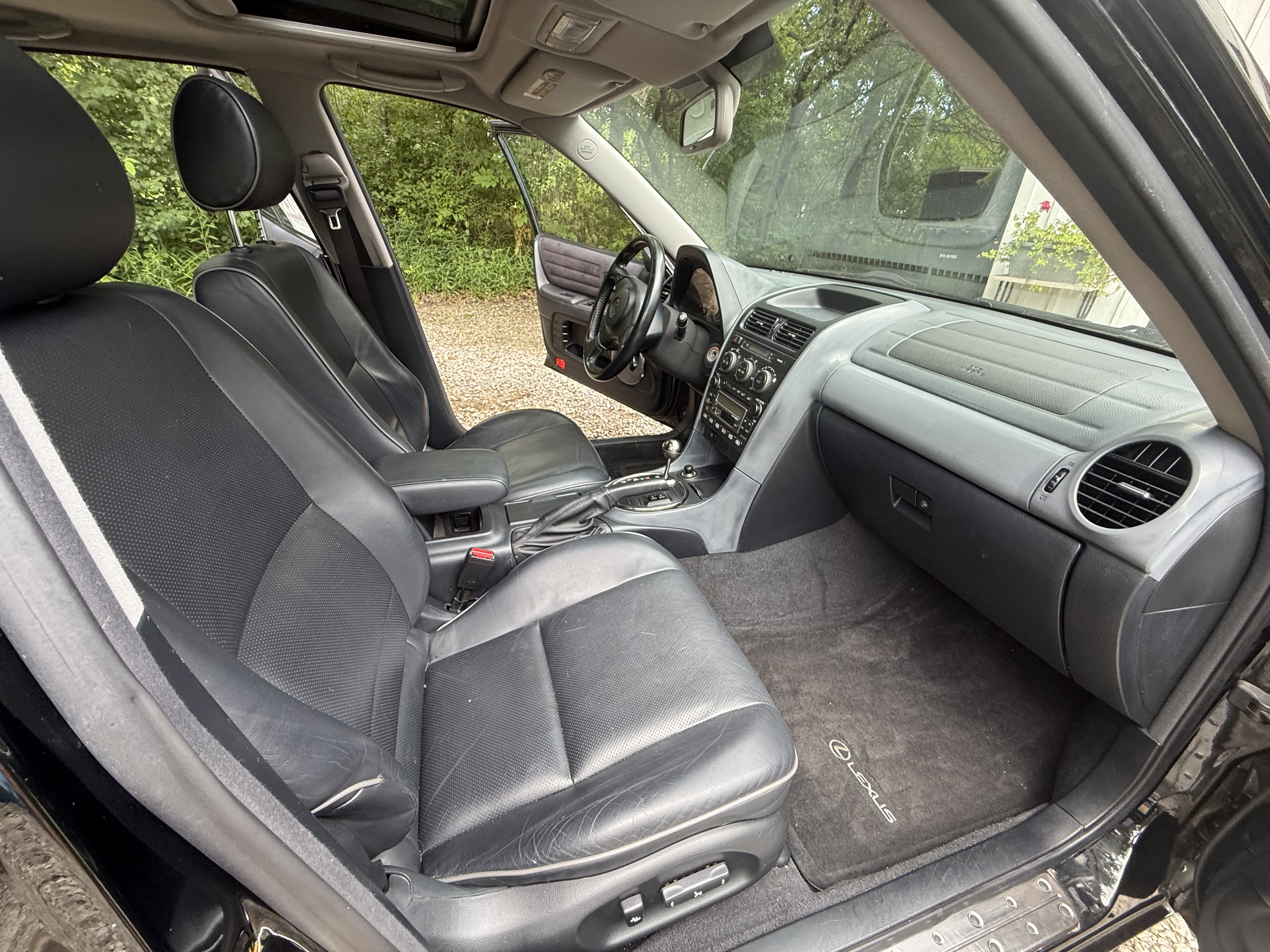 Used 2003 Lexus IS 300 SportCross RWD image 9