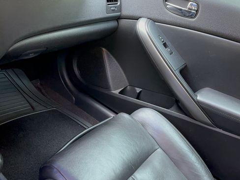 Used 2008 Nissan Altima 3.5 SE w/ Premium Pkg image 11