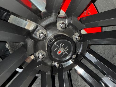 Used 2021 Ford F150 Platinum image 9