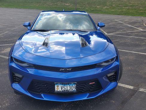 Used 2017 Chevrolet Camaro SS RWD image 1