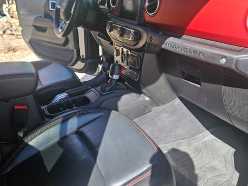 Used 2019 Jeep Wrangler Unlimited Rubicon image 10