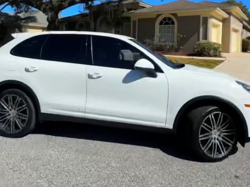 Used 2016 Porsche Cayenne image 2