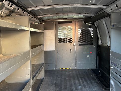 Used 2007 Chevrolet Express 2500 Extended w/ Power and Light Package image 11