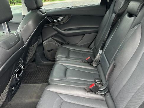 Used 2019 Audi Q7 3.0T Prestige w/ Prestige Package AWD/4WD image 16