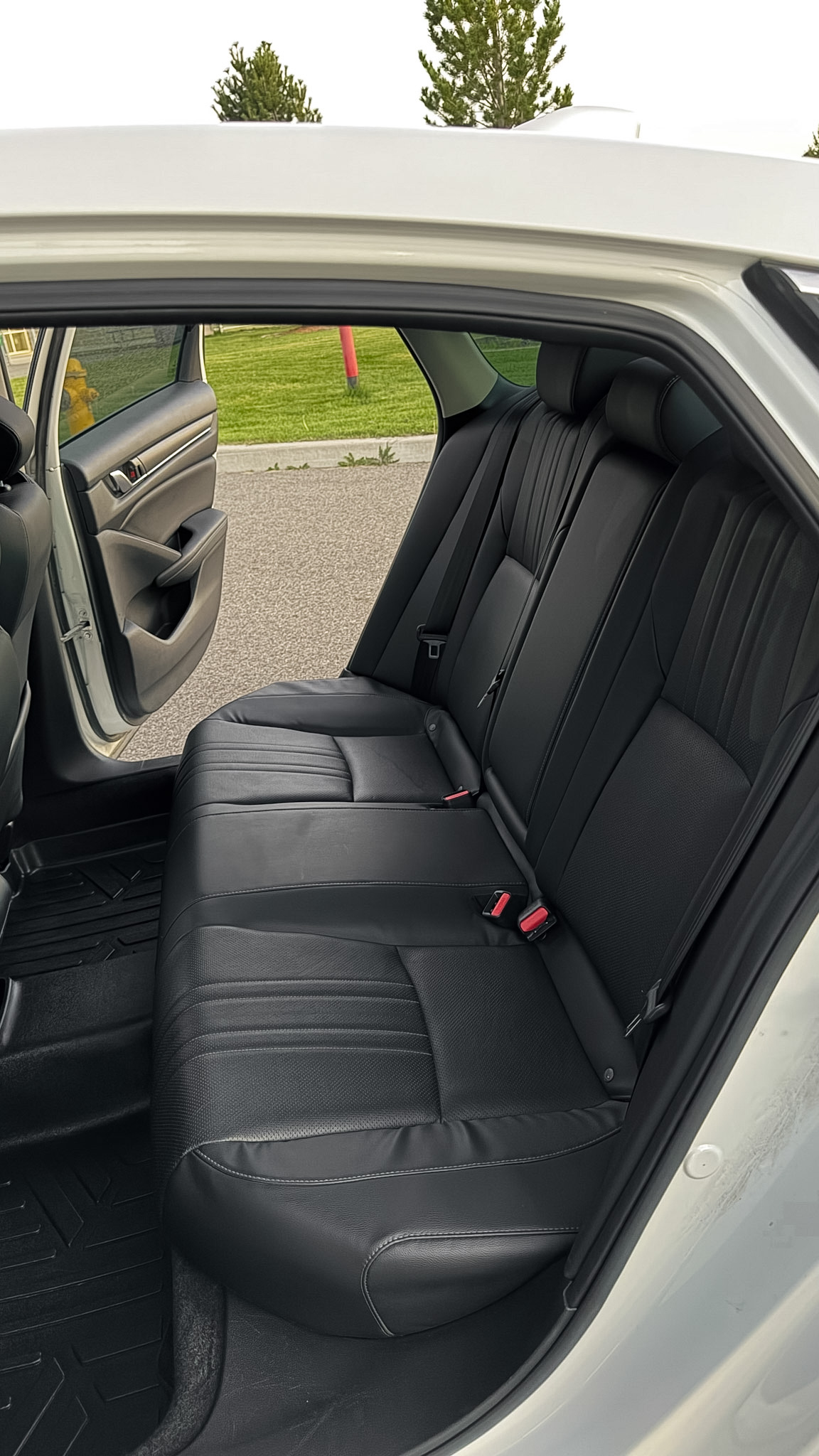 Used 2018 Honda Accord Touring image 9