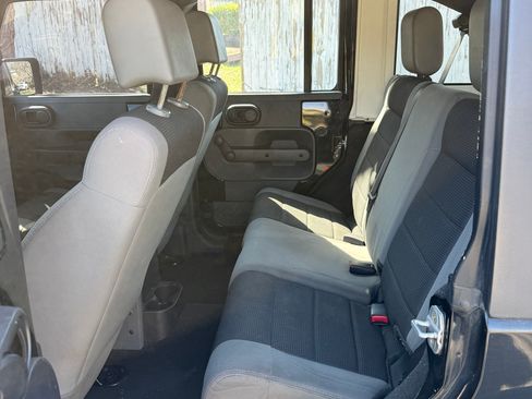 Used 2007 Jeep Wrangler Unlimited X image 8