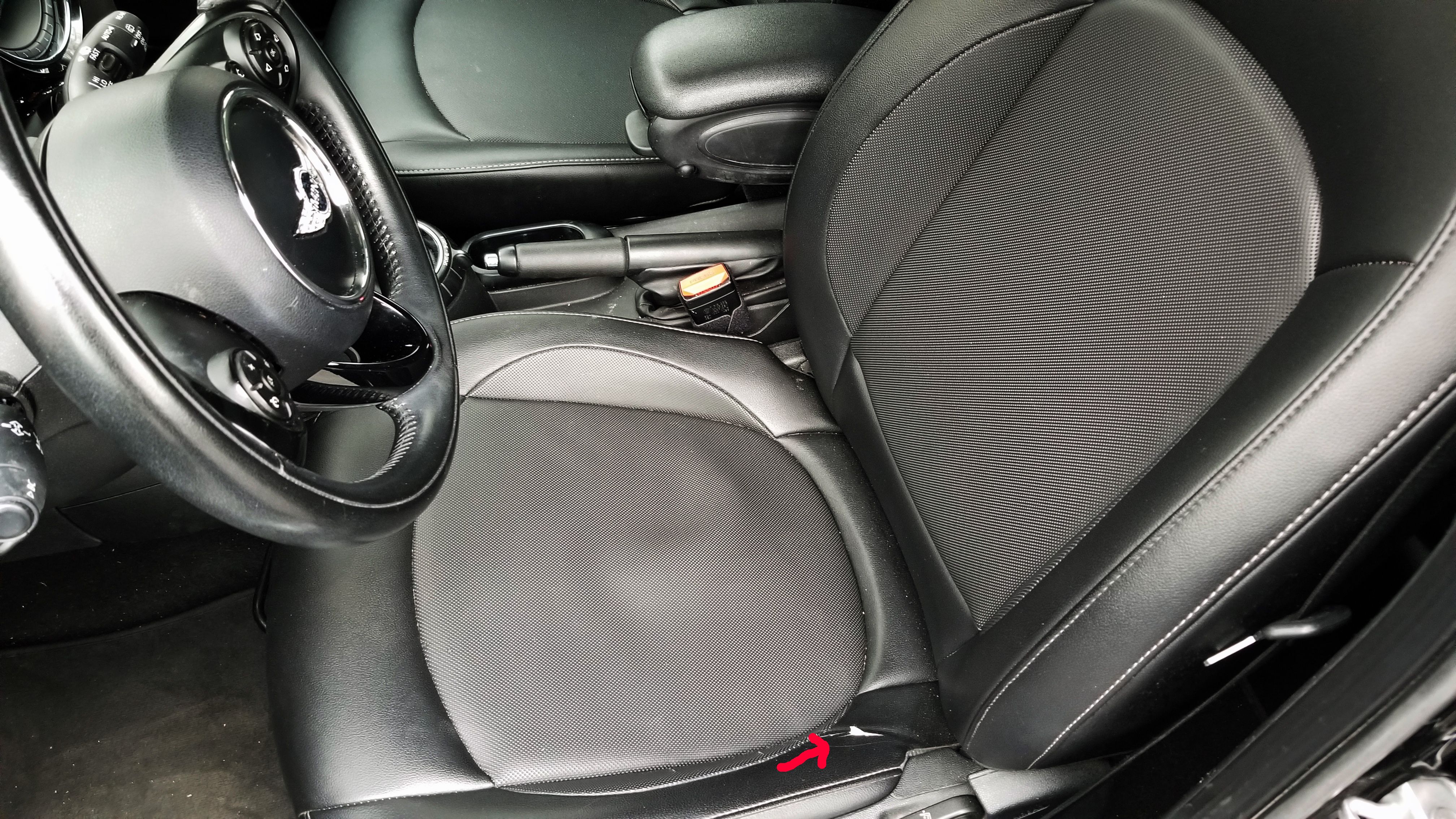 Used 2015 MINI Cooper 4-Door Hardtop FWD image 22