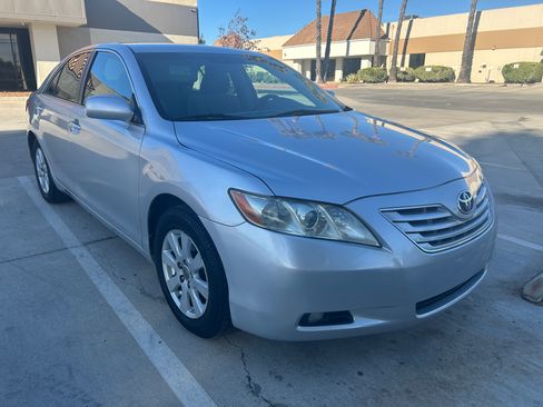 Used 2008 Toyota Camry LE image 2